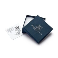 Collier Pour Chat En Cuir Louis Wain 13 Collier Pour Chat En Cuir Louis Wain -Pet Haven Soldes Cheshire WainLouisWainGiftBox 1800x1800 9f4790d1 5810 4aa0 93fe 86f660486d5a