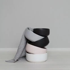 Bol Pour Chien Design Nordique Ole Hyvä -Pet Haven Soldes Kind for dogs ceramic dog bowl2