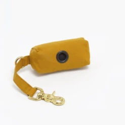 Porte Sacs à Excréments See Scout Sleep -Pet Haven Soldes Poochpouches TheScot Mosterd Back