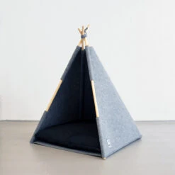 Tipi En Laine Feutrée -Pet Haven Soldes felt teepee hello pets 03