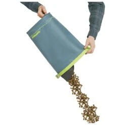 Ruffwear Conteneur à Croquettes De Voyage (10L) 9 Ruffwear Conteneur à Croquettes De Voyage (10L) -Pet Haven Soldes ruffwear kibble kaddie accessoire pour chien detail 4